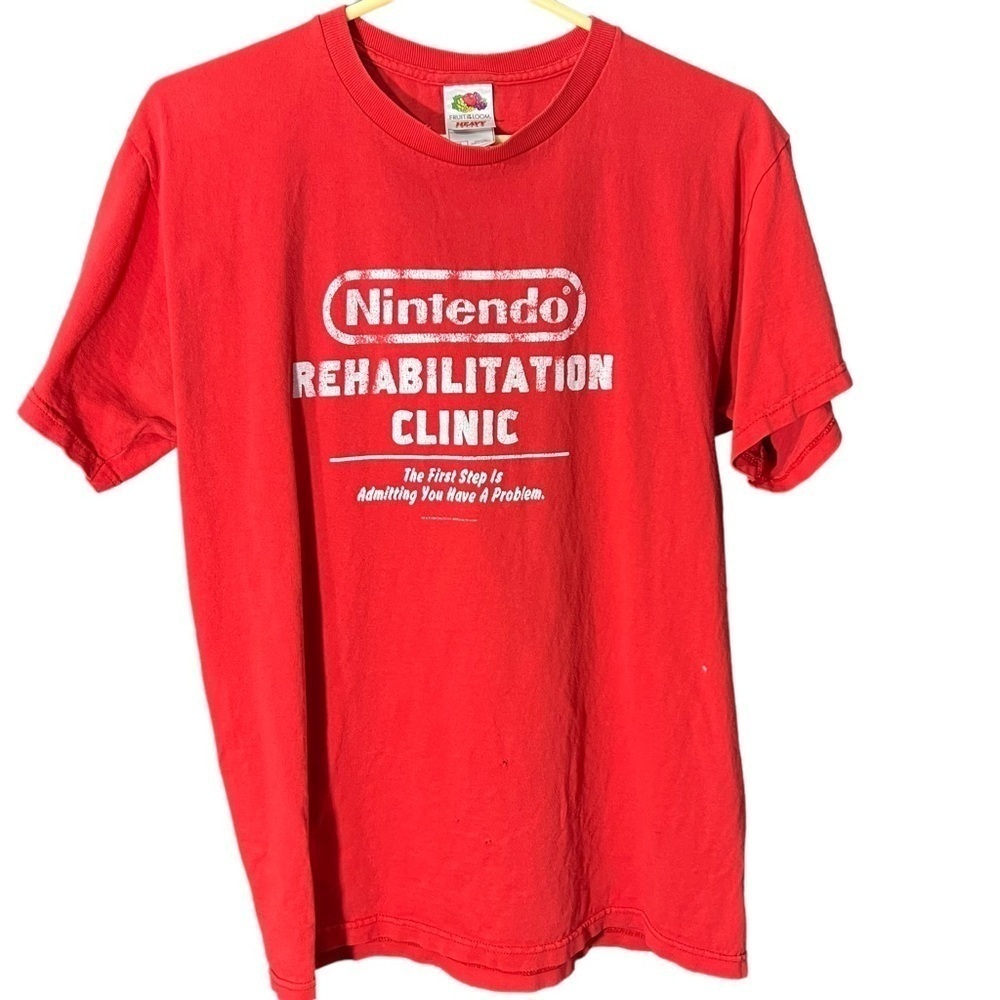 Vintage 2000 Nintendo Rehabilitation Clinic Graphic Print Red Short Sleeve Shirt